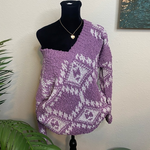 Sweater - Picture 2 of 3